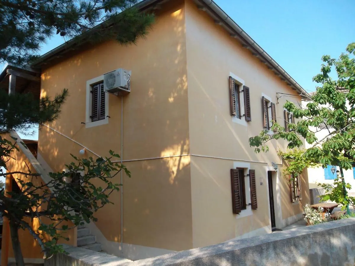 Hodak Apartment Nerezine